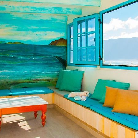 Famara Surf Rooftop ภายนอก รูปภาพ