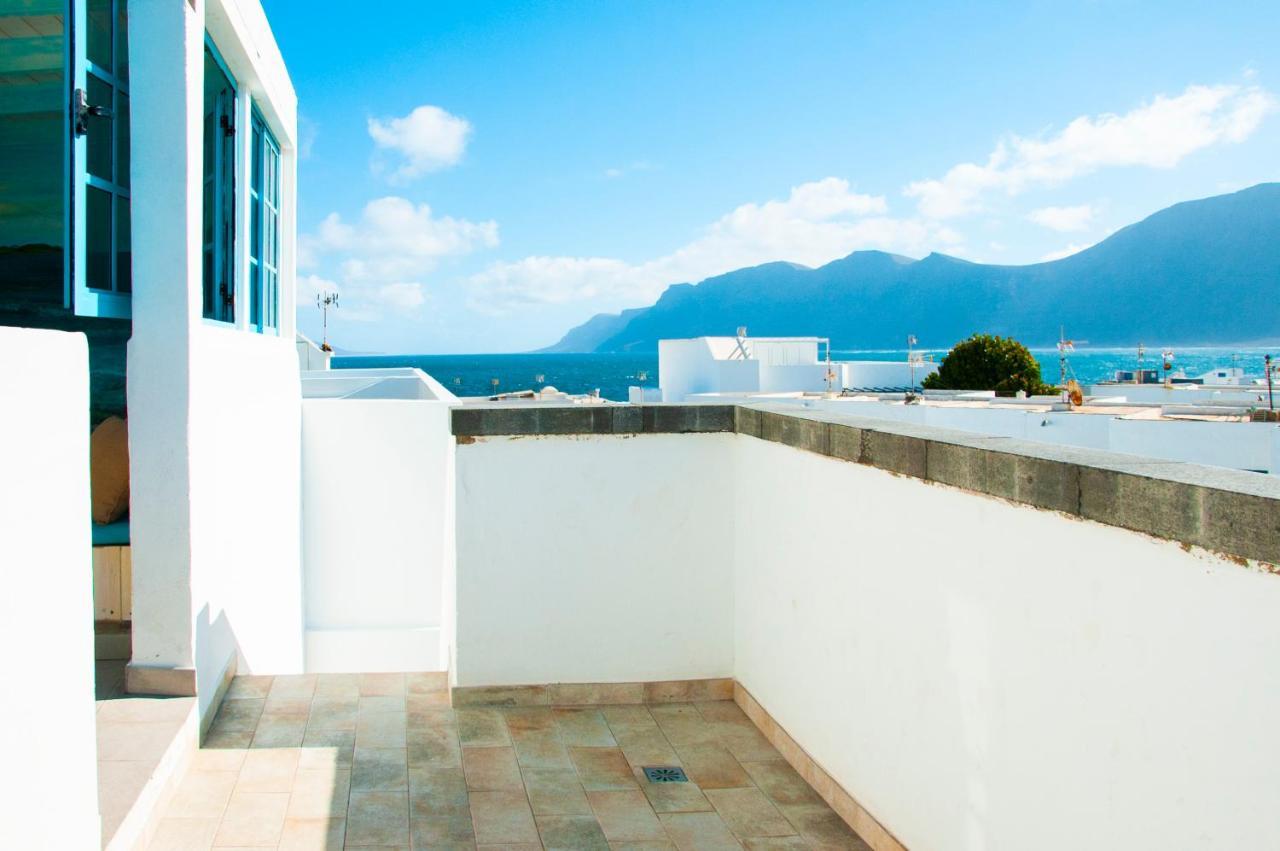Famara Surf Rooftop ภายนอก รูปภาพ